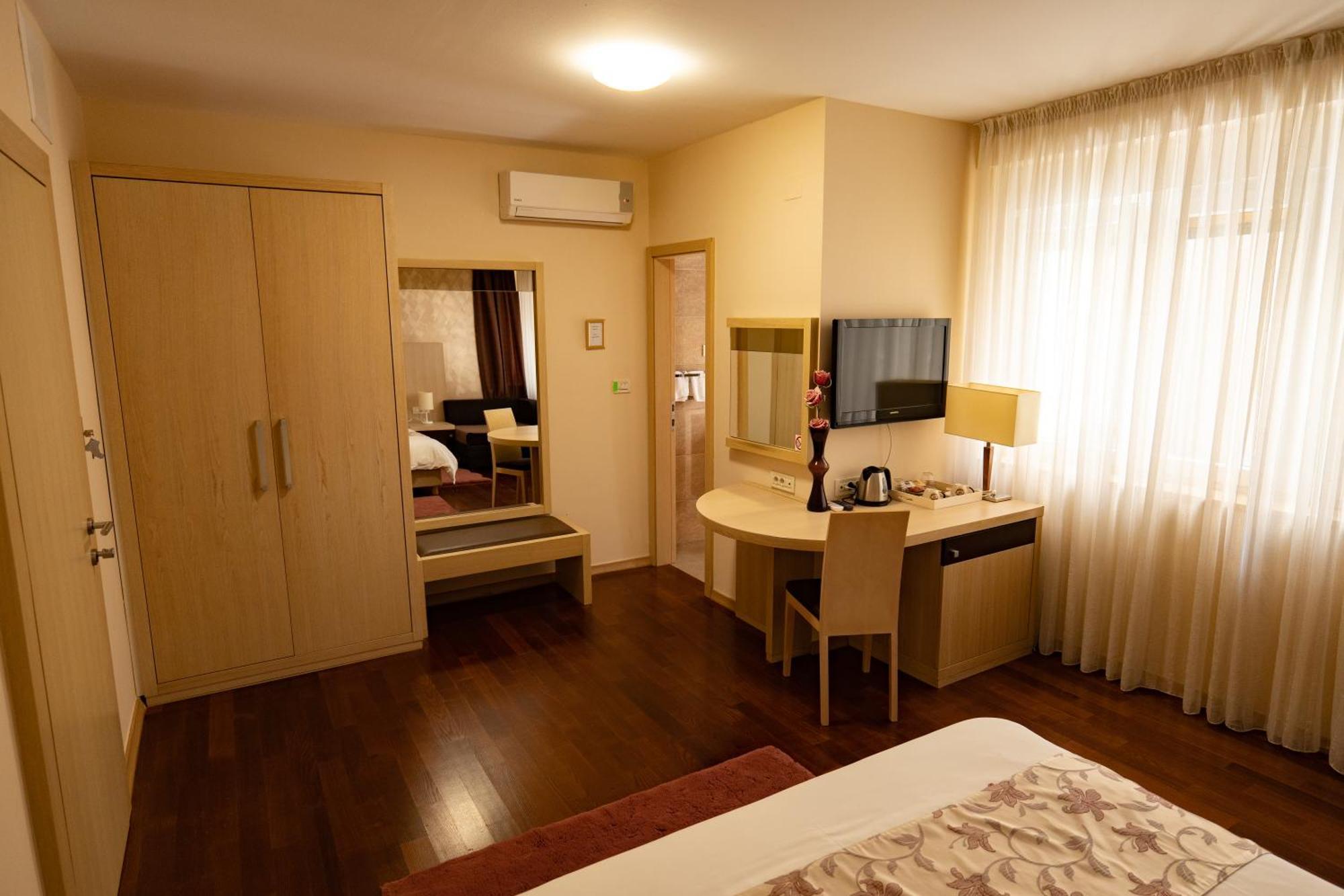 Bed & Breakfast Scallop Self Check-in