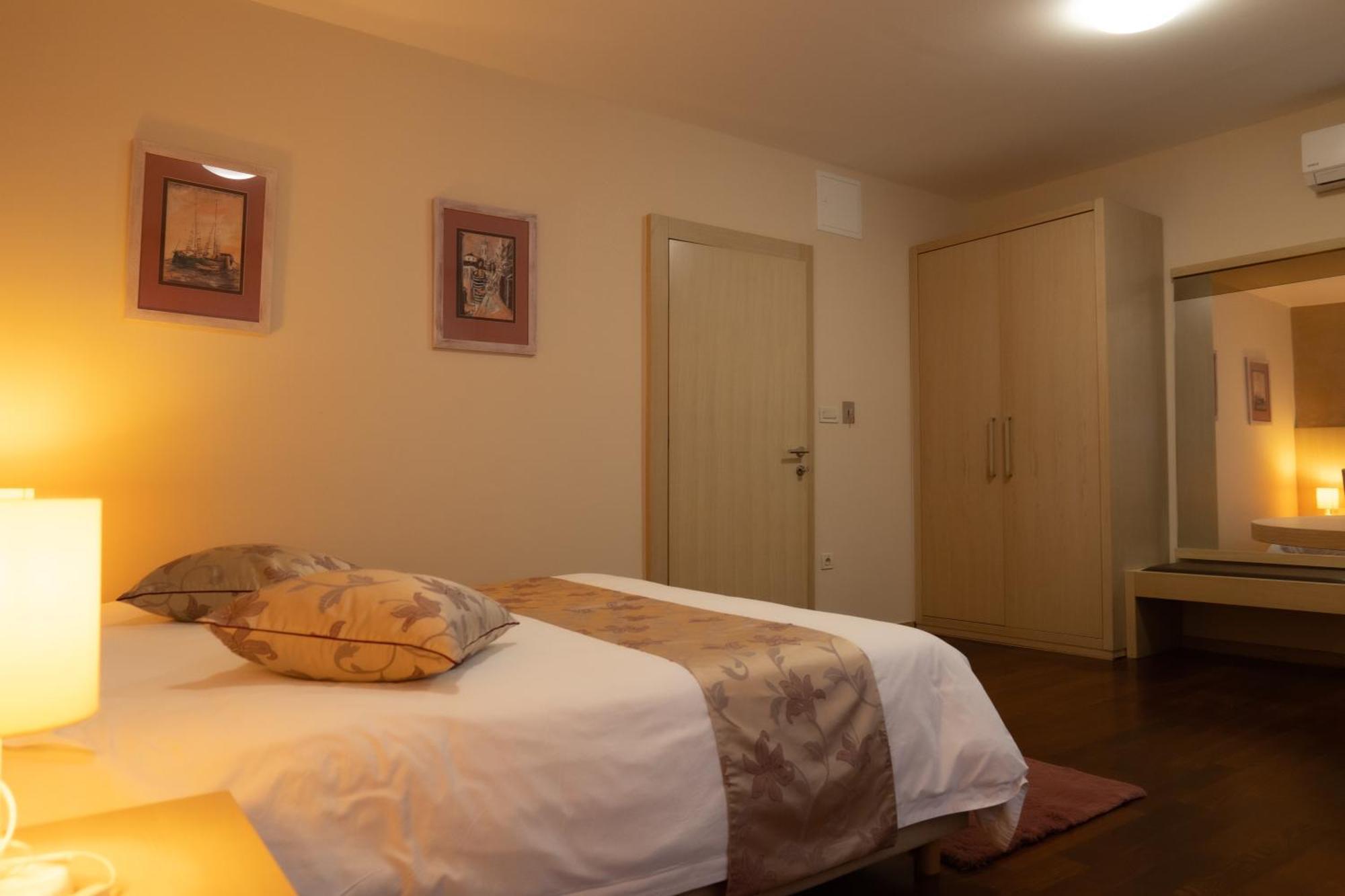 Bed & Breakfast Scallop Self Check-in Zadar
