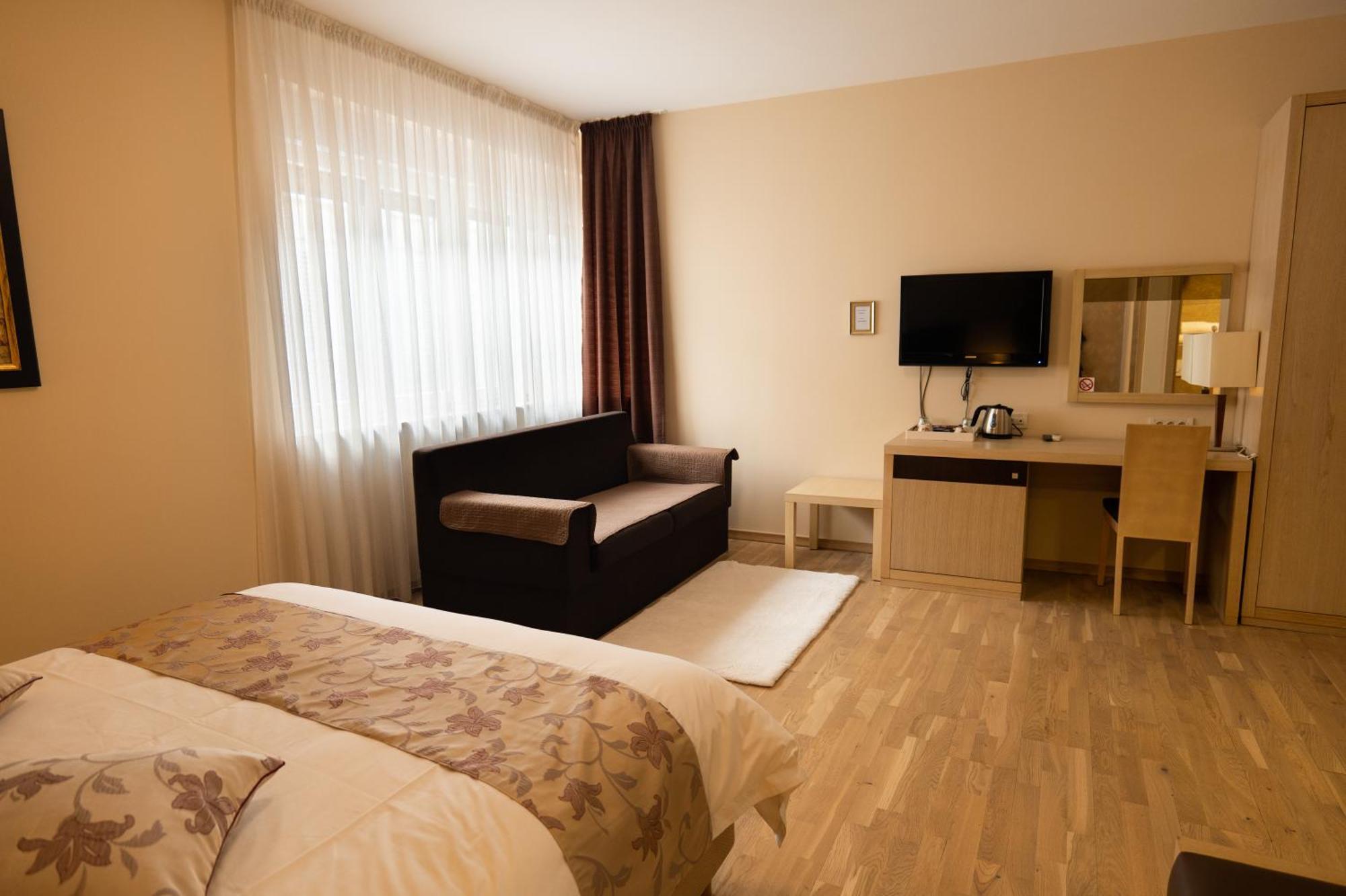 Scallop Self Check-in Bed & Breakfast 4*