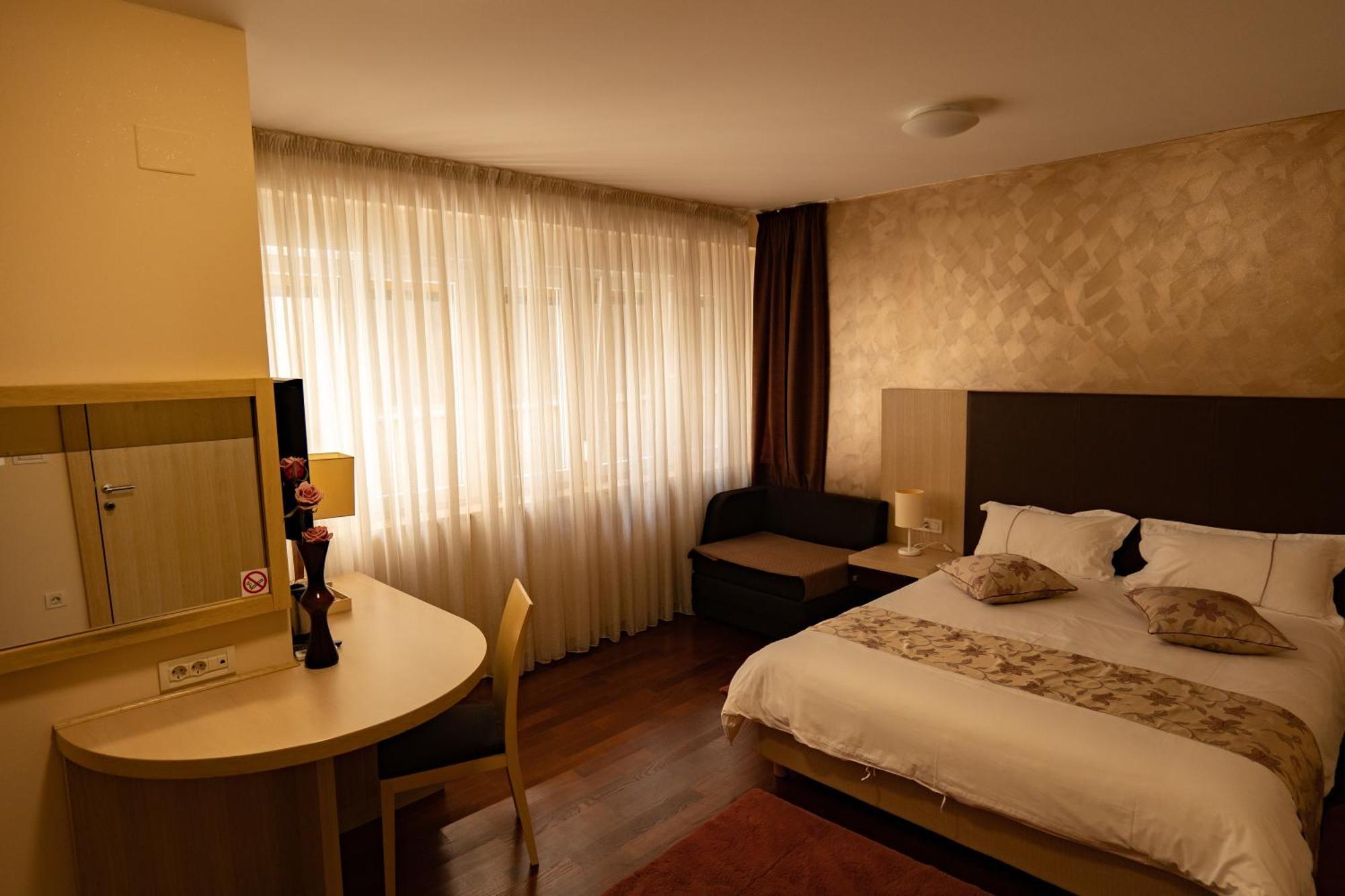 Scallop Self Check-in Bed & Breakfast Zadar