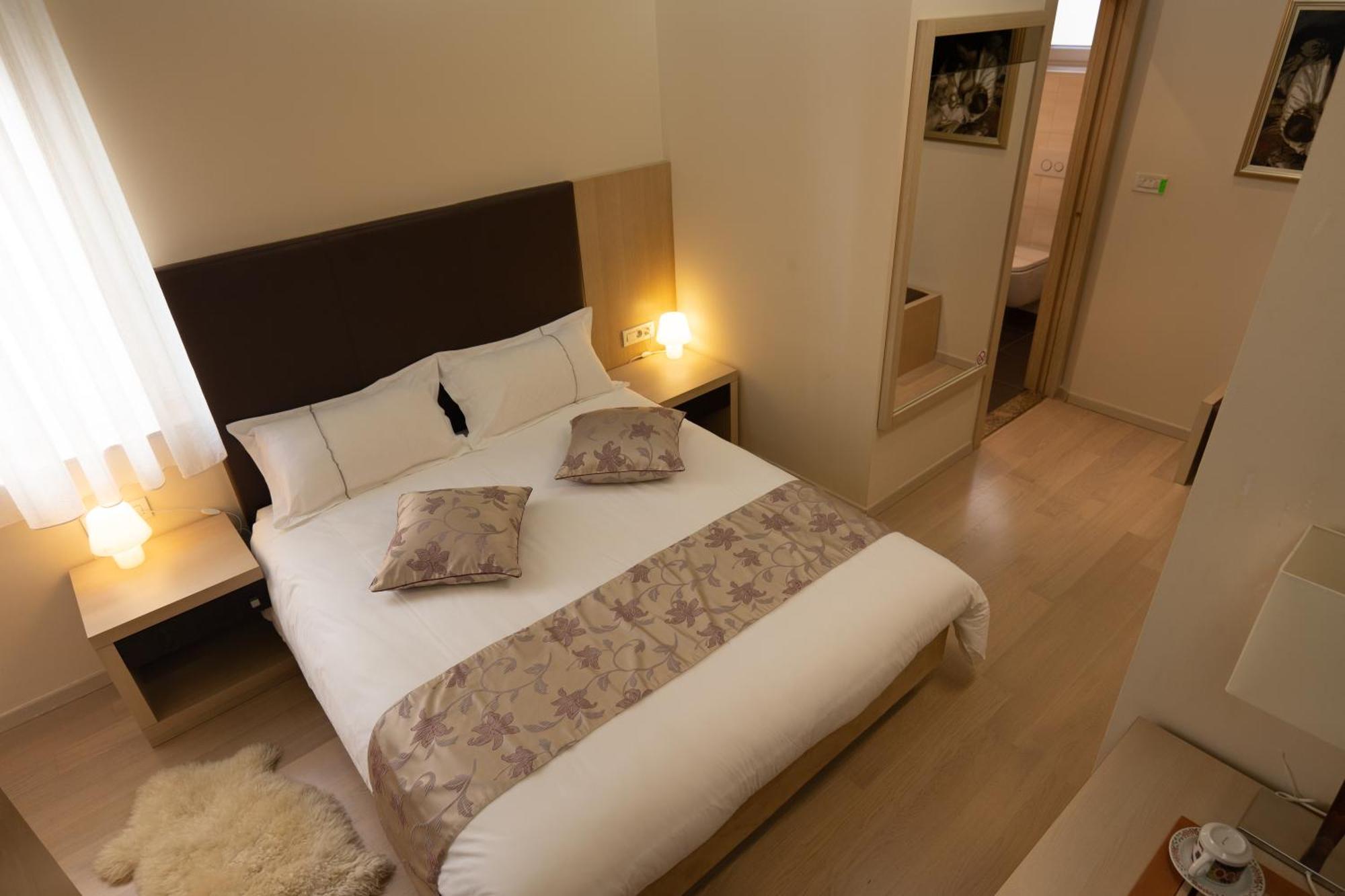 Scallop Self Check-in Bed & Breakfast Zadar