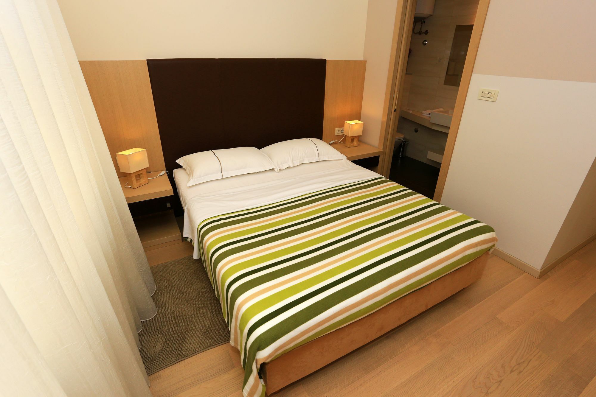 Scallop Self Check-in 4* Zadar